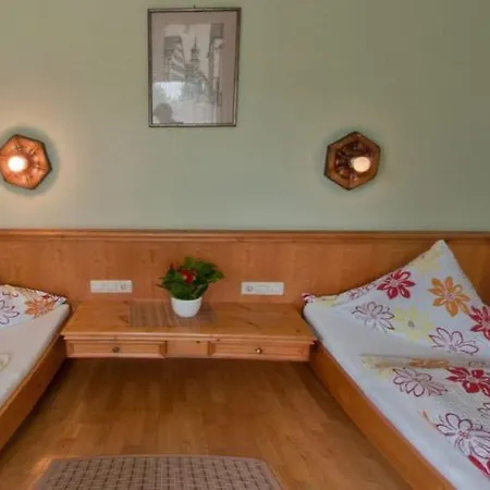 Kreuz! Einfach. Guenstig. Schlafen.