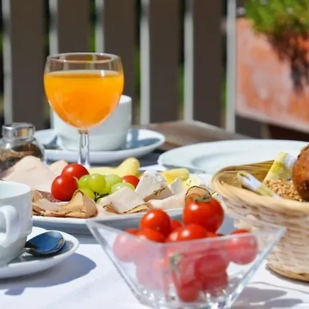 Kreuz! Einfach. Guenstig. Schlafen. Отель типа 