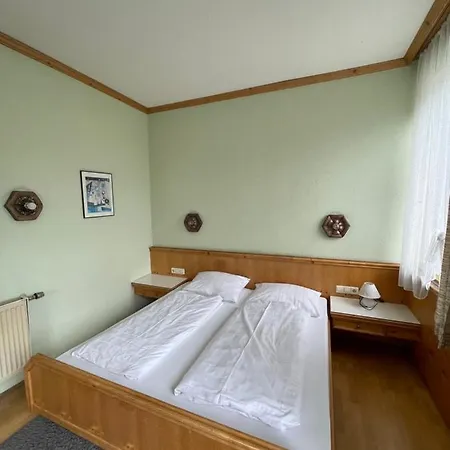 Kreuz! Einfach. Guenstig. Schlafen. Отель типа 